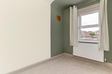 Bedroom 4.jpg