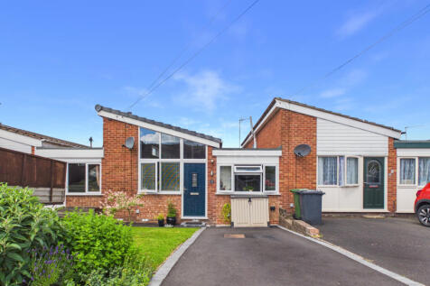 2 bed terraced bungalow for sale Lingfield Road,