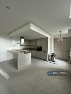 Open Plan Kitchen &amp; Dining Area