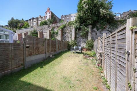 2 Worrall Place 17.JPG