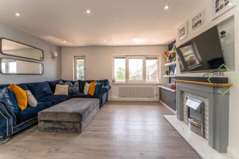 Chelmsford Avenue Romford RM5-32