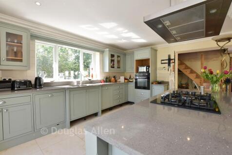Lounge/Kitchen/ Dining Room