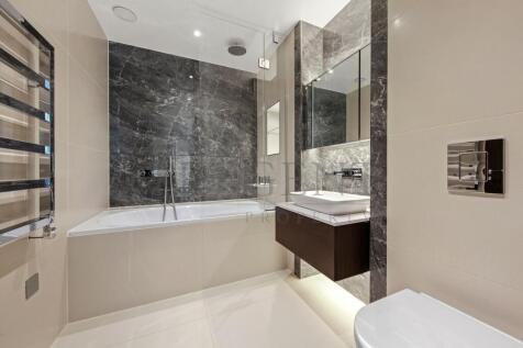 Main ensuite