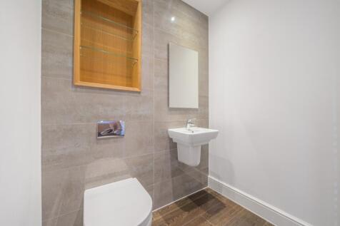 1361869-18-68dc46...