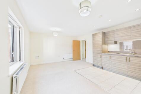 LIving/ Kitchen/ Dining