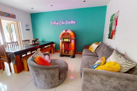 Dining Kitchen / Living