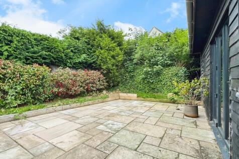 8f3742a3-2-4B42-9...