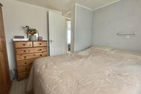 6AF0CDF9-C051-4DD...