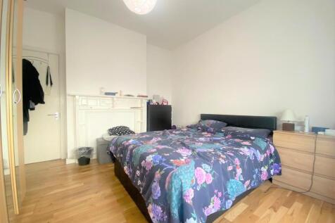 Bedroom (2).jpg