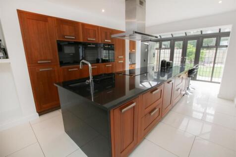 LARGE OPEN PLAN LIVING DINING KITCHEN