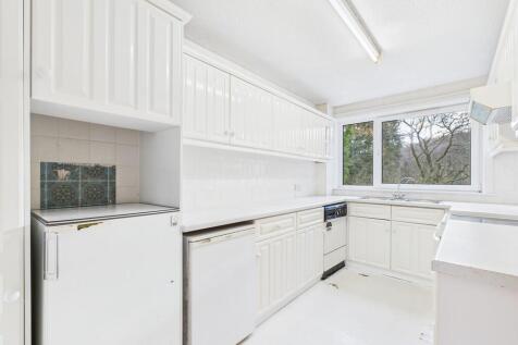 CAM05526G0-PR0074...