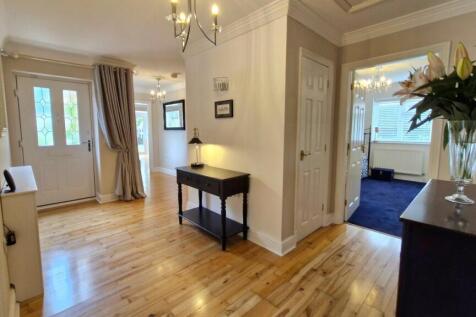 Bungalow - Entrance Hall