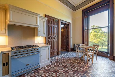 9 bed, 6 bath Terraced in Glasgow - Photo 30