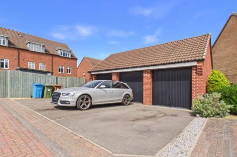 Garage & Parking