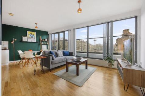 A beautifully presented three double-bedroom, two-bathroom, split-level penthouse with a wraparound roof terrace. This lovely property would be ideal for those who work from home and desire the conven