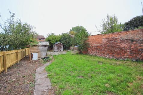 BEDROOM 2 (REAR)