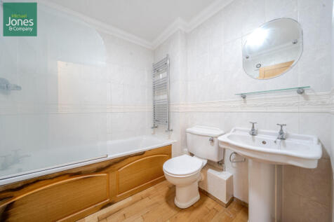 a8bb1572-8ae3-4ec...