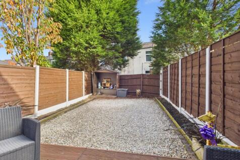 CAM03729G0-PR0163-STILL013