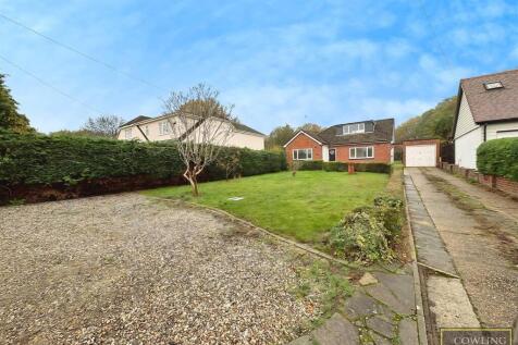 Front Garden &amp; Front Exterior