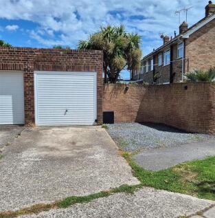 Garage & Driveway