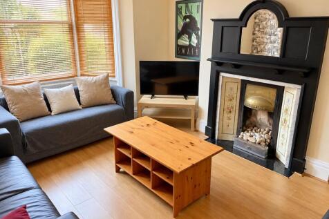 5 Bedroom Flat in NE2 3NT