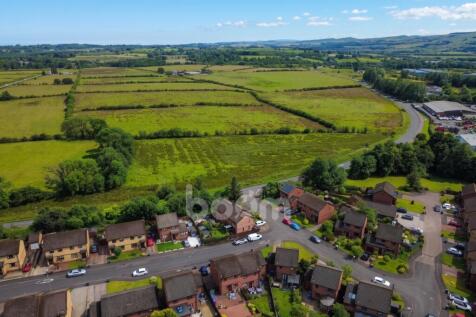 Spiers Avenue, Beith landscape