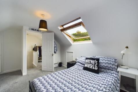 CAM02023G0-PR0054-STILL069