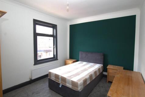 34 Haymore Room 1..jpg