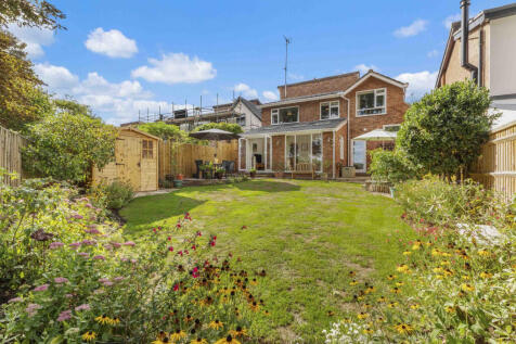 14 Quoitings Drive, SL7 2PE (LOW RES)-16