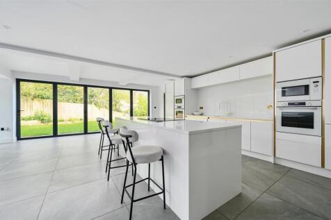 2 THE RUSSETTS - TN377FA (11).jpg