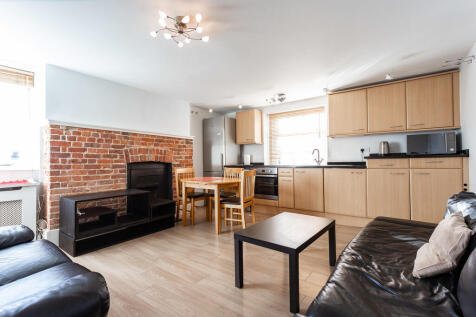 2 Bedroom Flat in W5 4EA