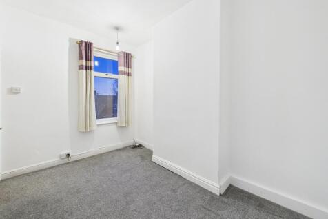 CAM05192G0-PR0181-STILL021