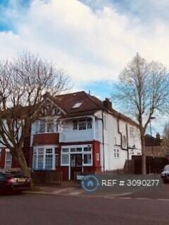 6 Bedroom Detached in N21 2JD