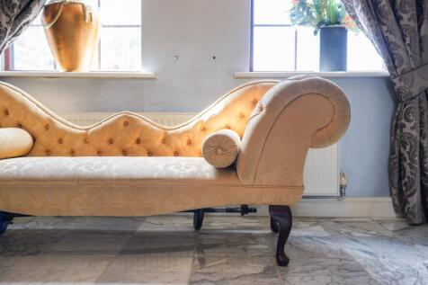 EweMove Estate Agents Scunthorpe - Living Room