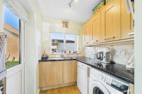 CAM03218G0-PR0603-STILL007