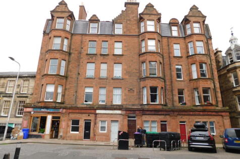Well presented and spacious one double bedroom apartment in excellent Portobello locale. Close to all amenities, beach / promenade, City Centre and transport links. Finished and furnished to a high st