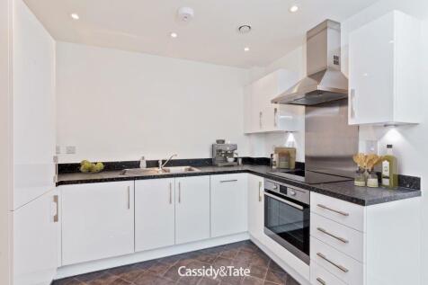 38 Serra House AL1 3FU-2-.jpg