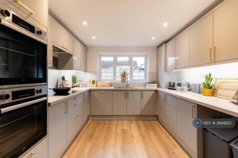 Brand New, Fully Equipped, Modern, Fitted Kitchen