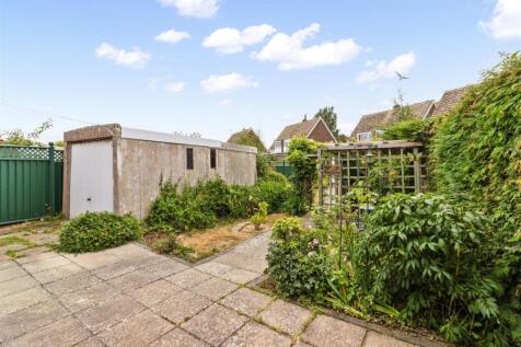 Rear Garden & Garage