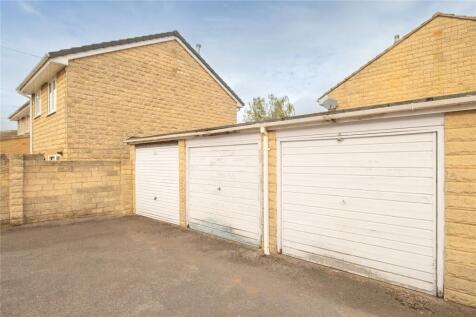 Garage & Parking