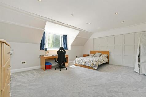 8 bed, 5 bath Detached in Sheffield - Photo 25