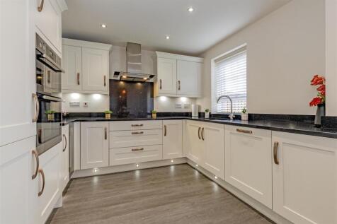 Impressive Dining Kitchen