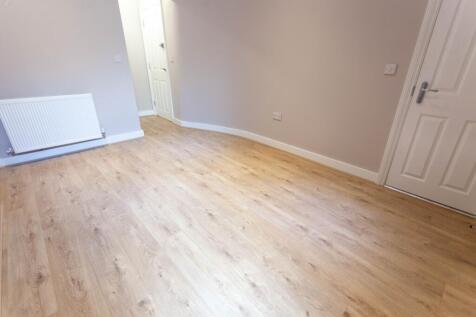 £900.00 PCM - One Bedroom Ground Floor Flat – Excellent South Liverpool Location