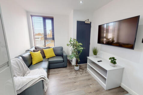 7 Bedroom Flat in L15 0AA