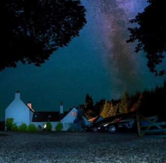 Auchterawe House Night photo.jpg