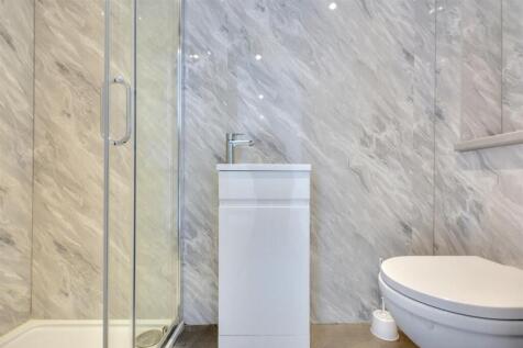 Garden Room Shower.jpeg