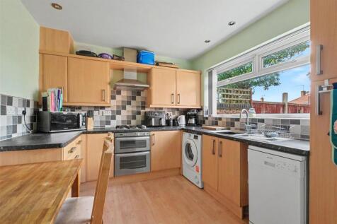 Kitchen_2.jpeg