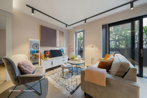*Available August & Fully Furnished* This gorgeous one bedroom apartment, located in the converted and boutique development Chapter House, Covent Garden, WC2B