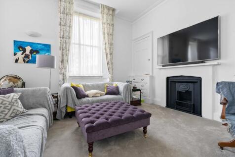 7 Blencowe Close,...