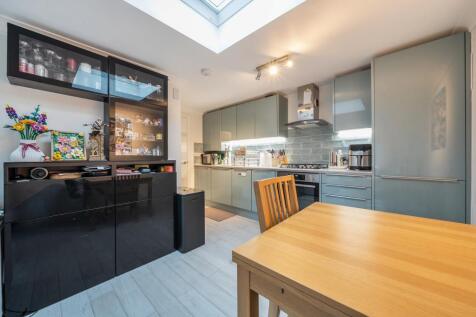 Reception/Kitchen